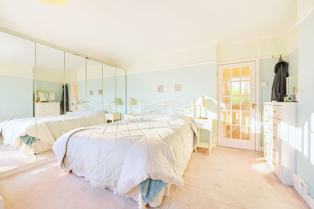 Bedroom- click for photo gallery